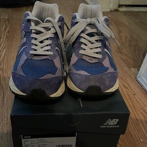 Unisex Vintage look New Balance Sneakers - Purple and White